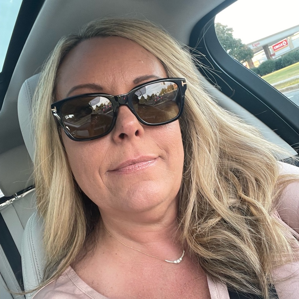 Meet your Posher, Shana